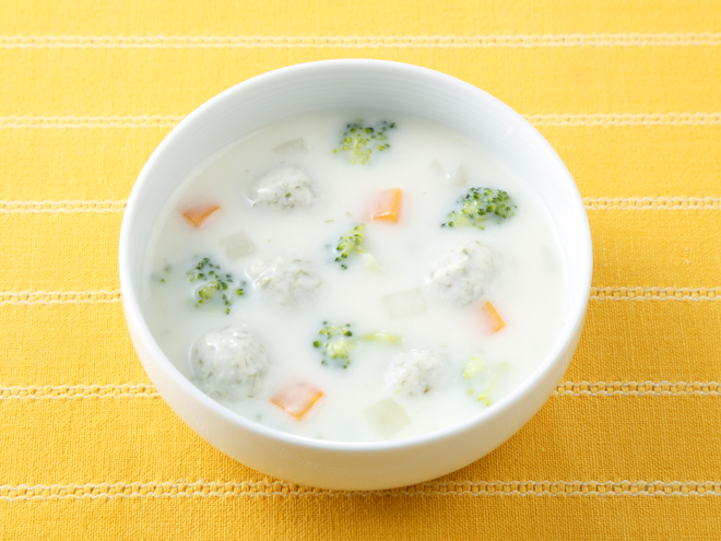 鶏団子のクリーム煮